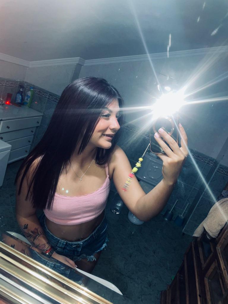 607040181: Chica busca chico en Málaga