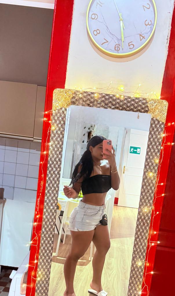 Chica busca chico en Tenerife: 