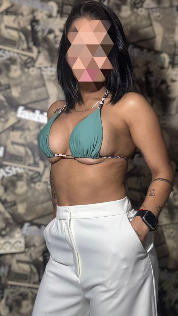 614363605: Chica busca chico en Sevilla