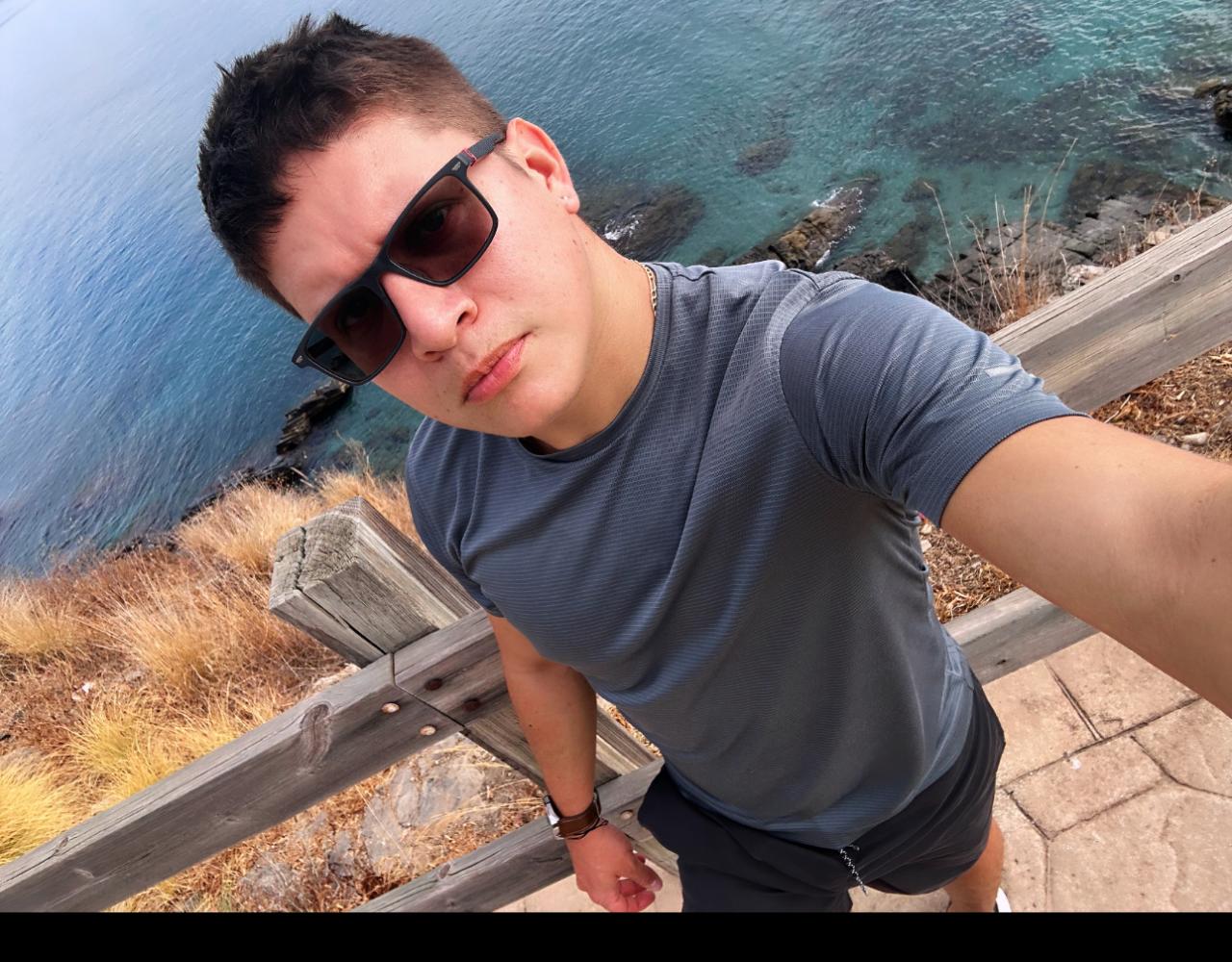 Chico busca chica en Málaga: 