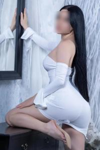 614617268: Chica busca chico en Barcelona