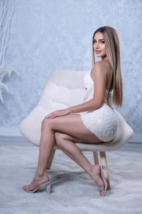 631945627: Chica busca chico en Lérida