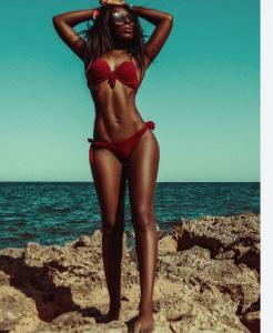 610604369: Chica busca chico en Alicante