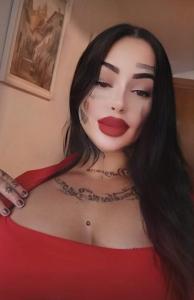 673408491: Chica busca chico en Madrid