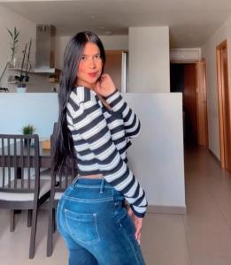 642997943: Chica busca chico en Madrid