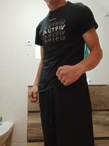 670791627: Chico busca chica en Madrid