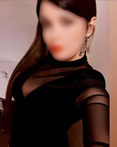 610145281: Chica busca chico en La Coruña