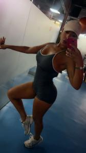 613837459: Chica busca chico en Málaga