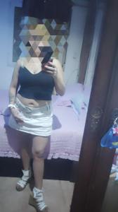 664531421: Chica busca chico en Madrid