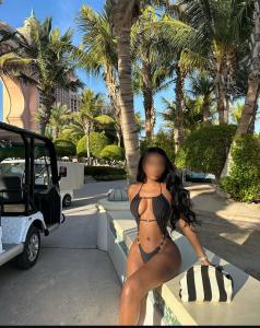 624766165: Chica busca chico en Barcelona