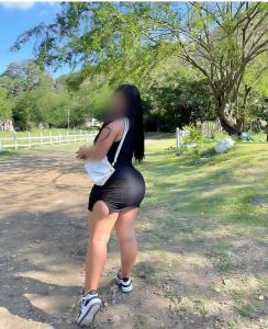 647989536: Chica busca chico en Madrid