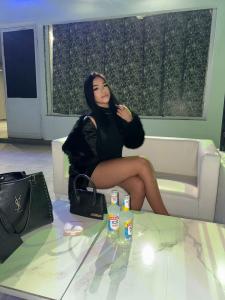 627596160: Chica busca chico en Madrid