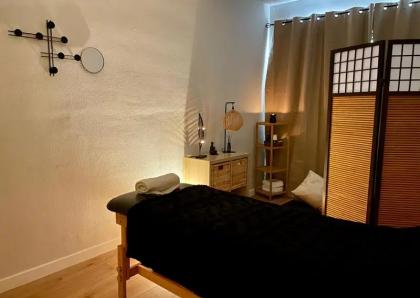 654685358: Chica busca chico en Barcelona