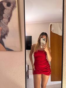 697624169: Chica busca chico en Málaga