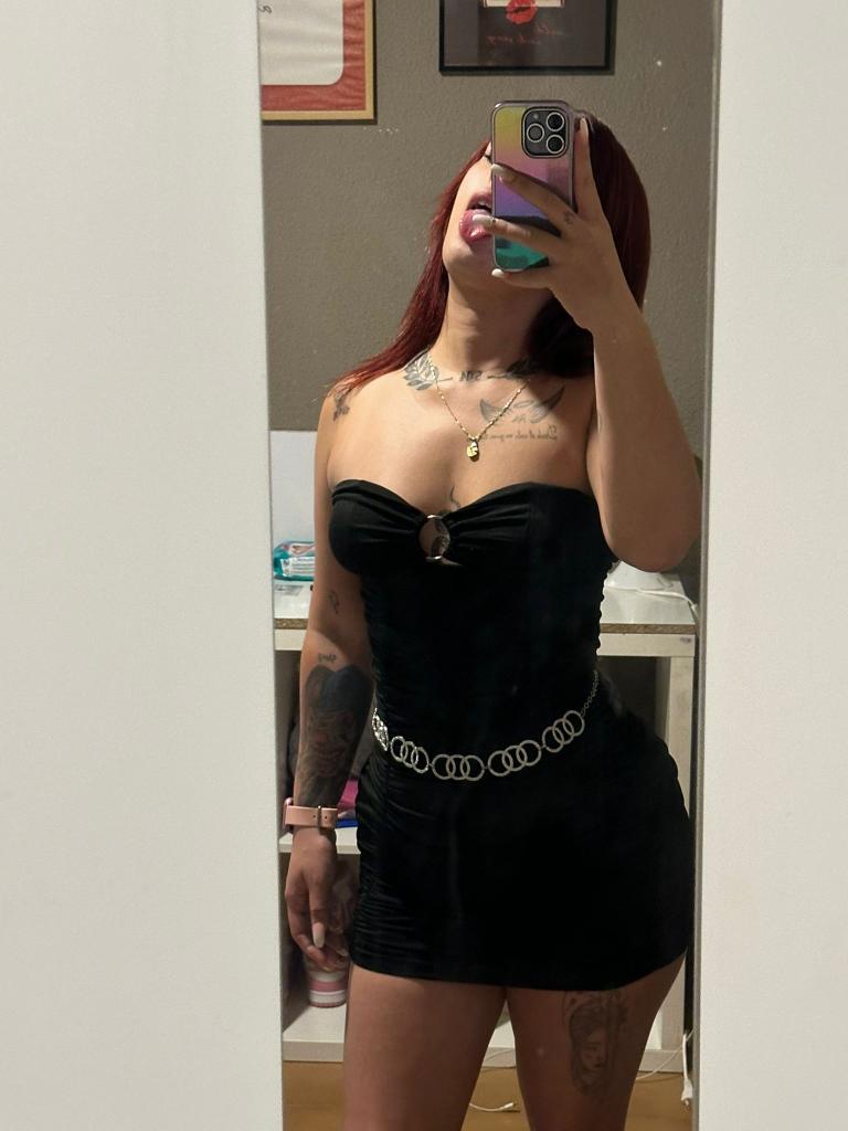 Chica busca chico en Almería: 
