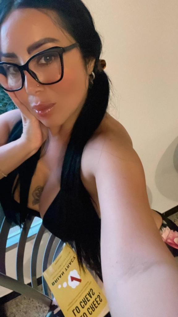 640845966: Chica busca chico en Barcelona