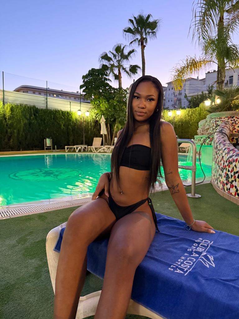 Chica busca chico en Málaga: Chica busca chico