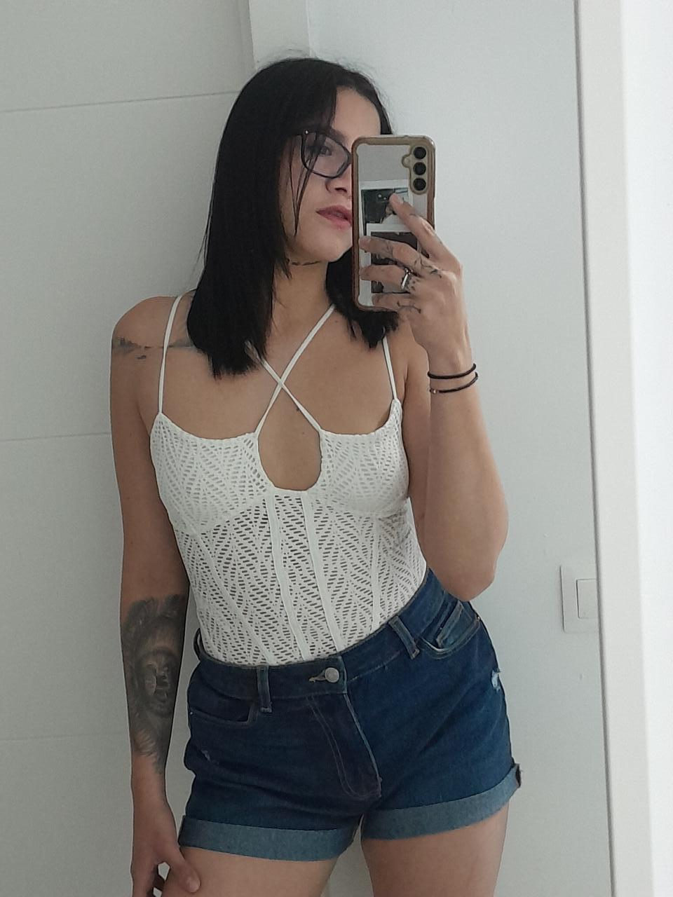 Chica busca chico en Málaga: Chica busca chico