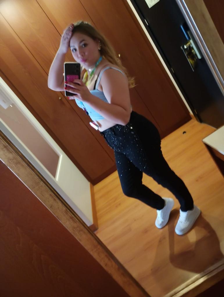 Chica busca chico en Cádiz: 