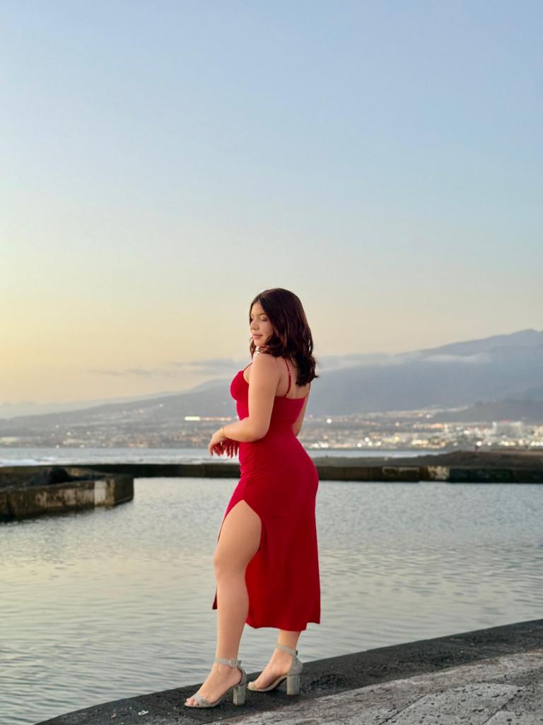 Chica busca chico en Tenerife: 