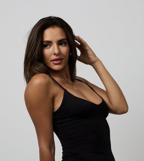 Chica busca chico en Ibiza: Chica busca chico