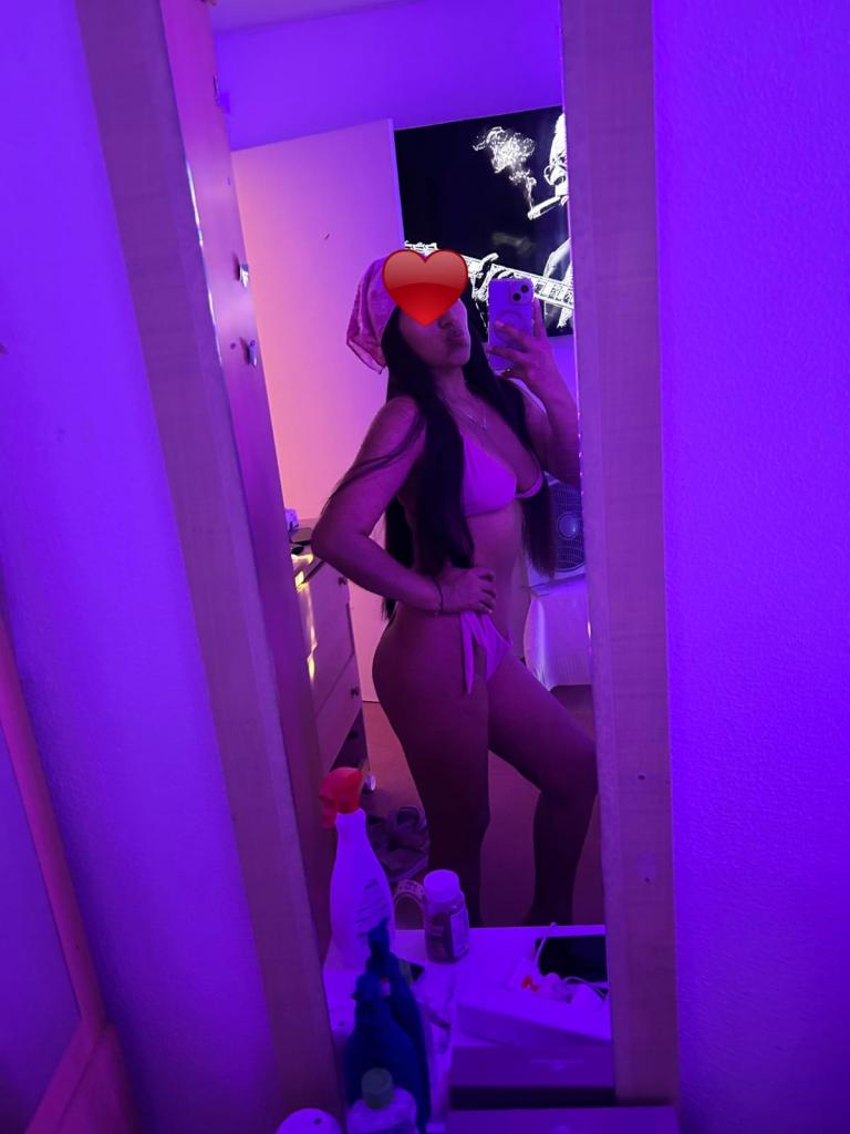 624880794: Chica busca chico en La Coruña