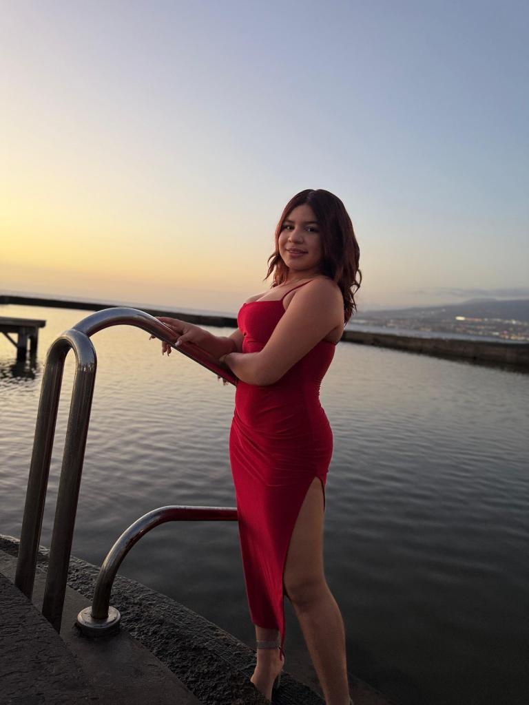 Chica busca chico en Tenerife: 