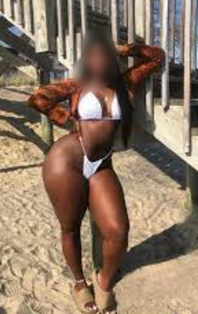 Chica busca chico en Tenerife: 
