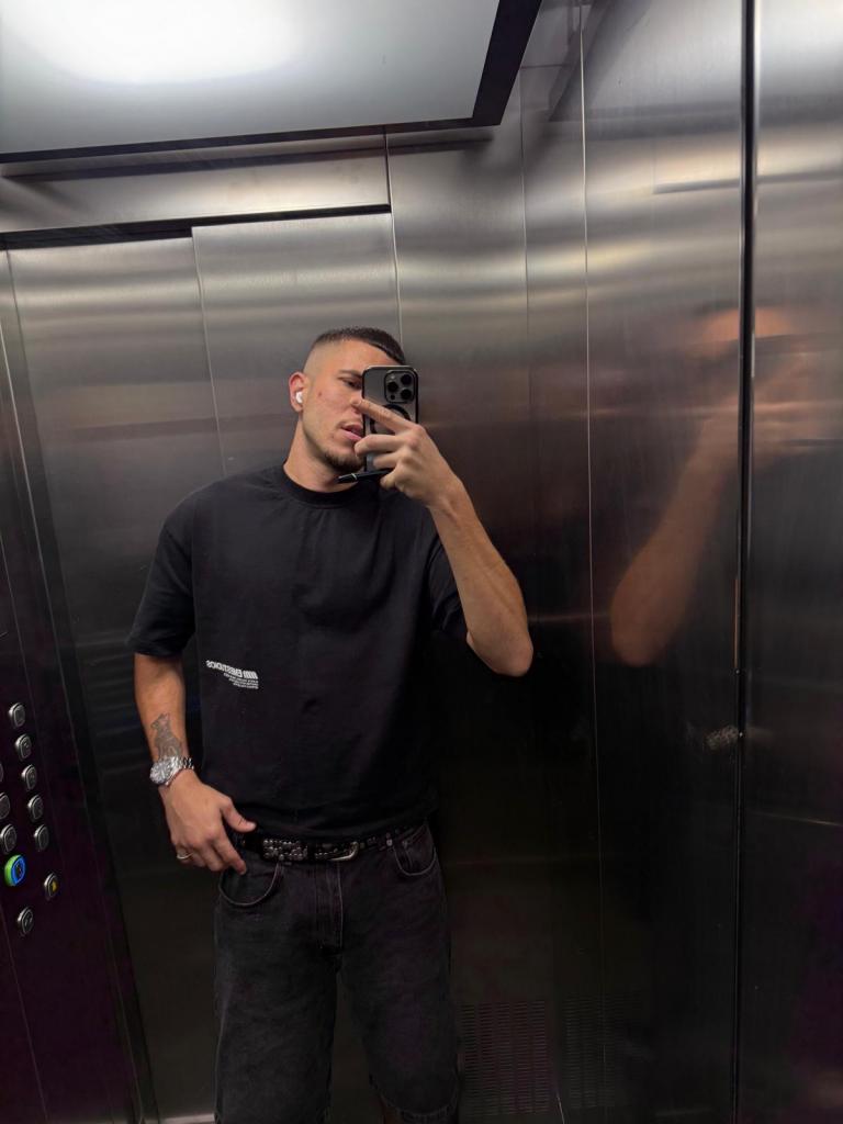 Chico busca chica en Barcelona: 