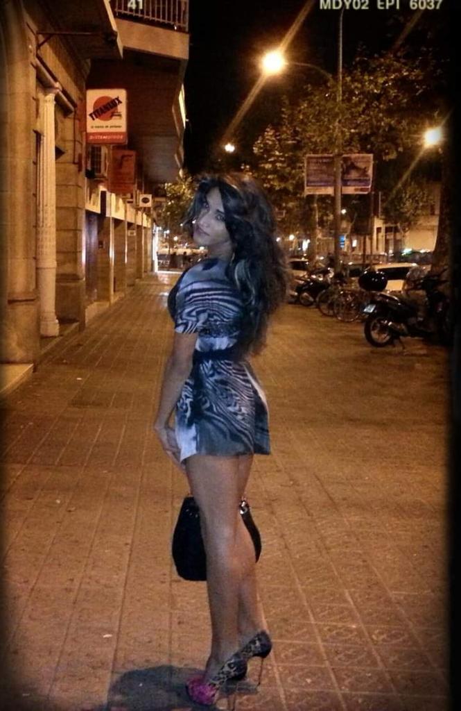 645243457: Travesti en Barcelona