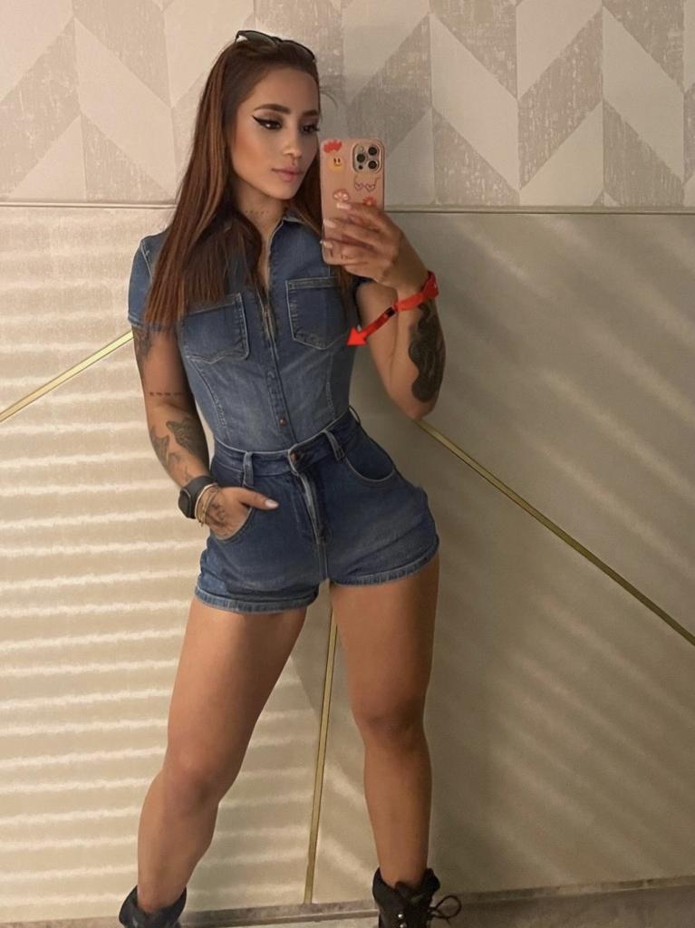 Chica busca chico en Barcelona: 