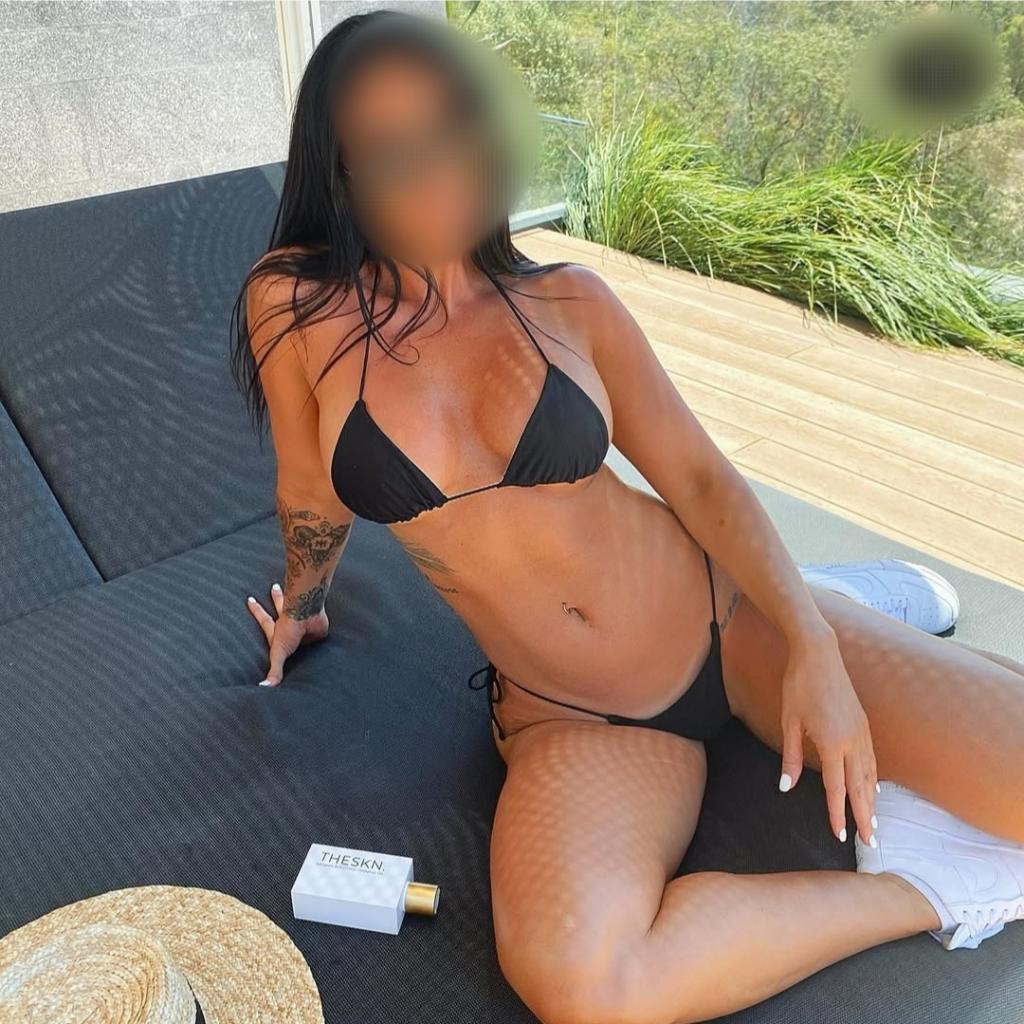 Chica busca chico en Tenerife: 