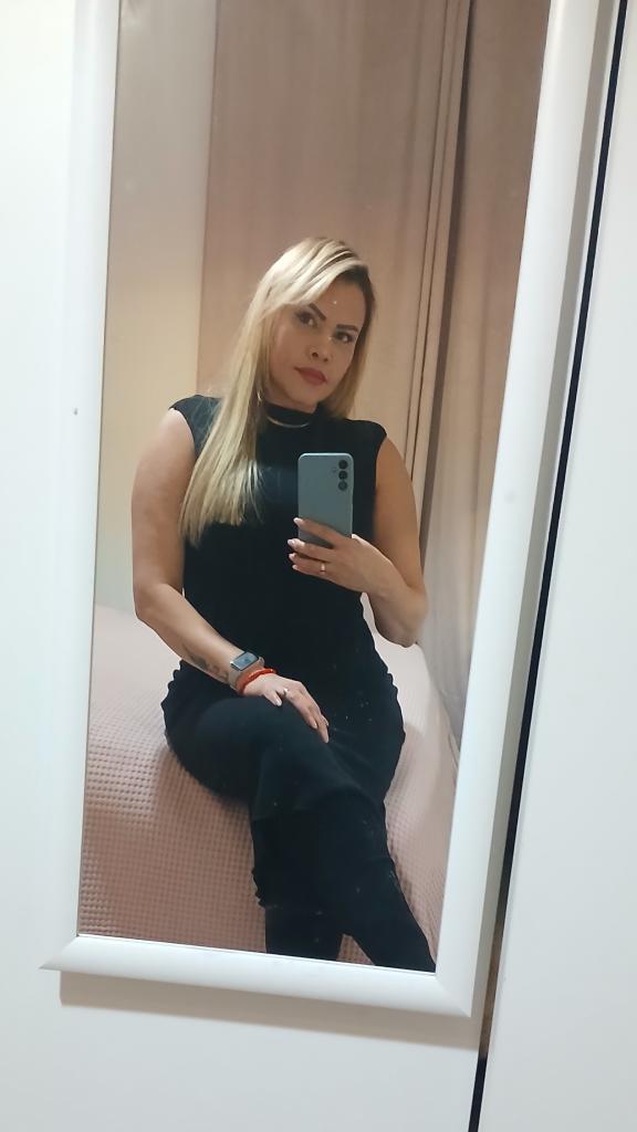 Chica busca chico en Sevilla: 