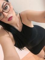 643037564: Chica busca chico en Madrid