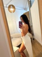 653522433: Chica busca chico en Barcelona