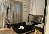 654685358: Chica busca chico en Barcelona