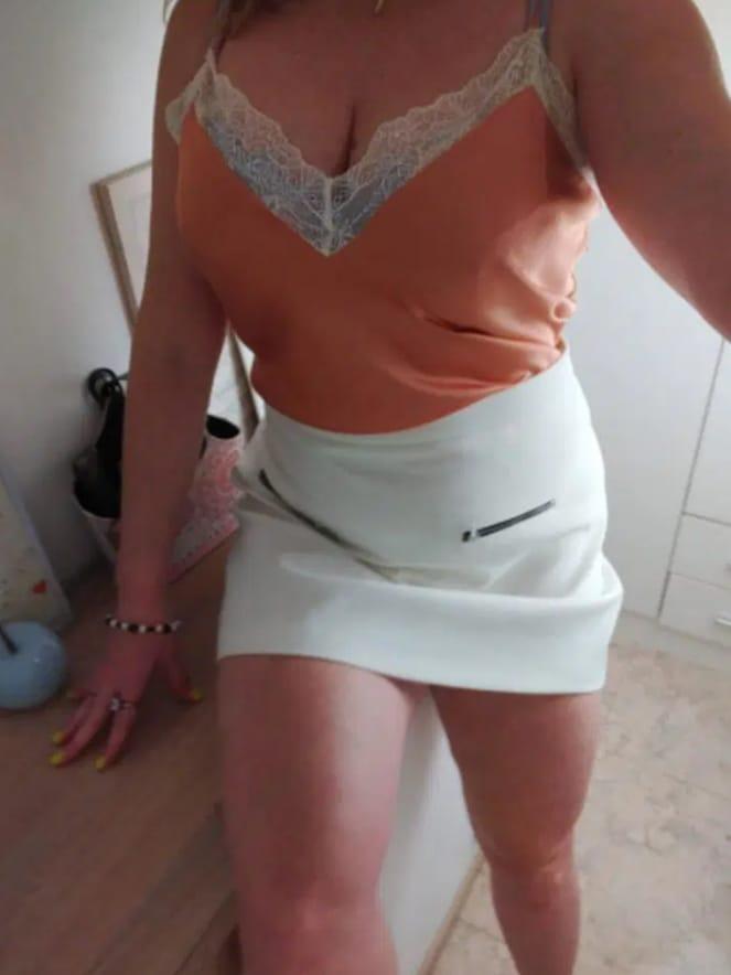 Chica busca chico en Cádiz: 