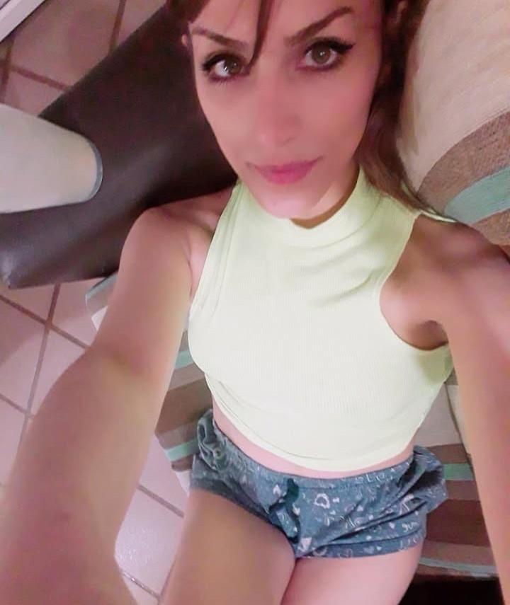 611384286: Chica busca chico en Granada