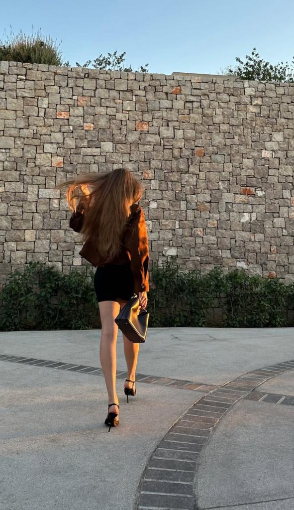 656311973: Chica busca chico en Pontevedra