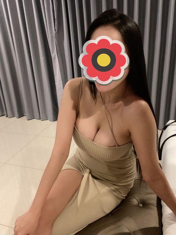 Chica busca chico en Sevilla: 