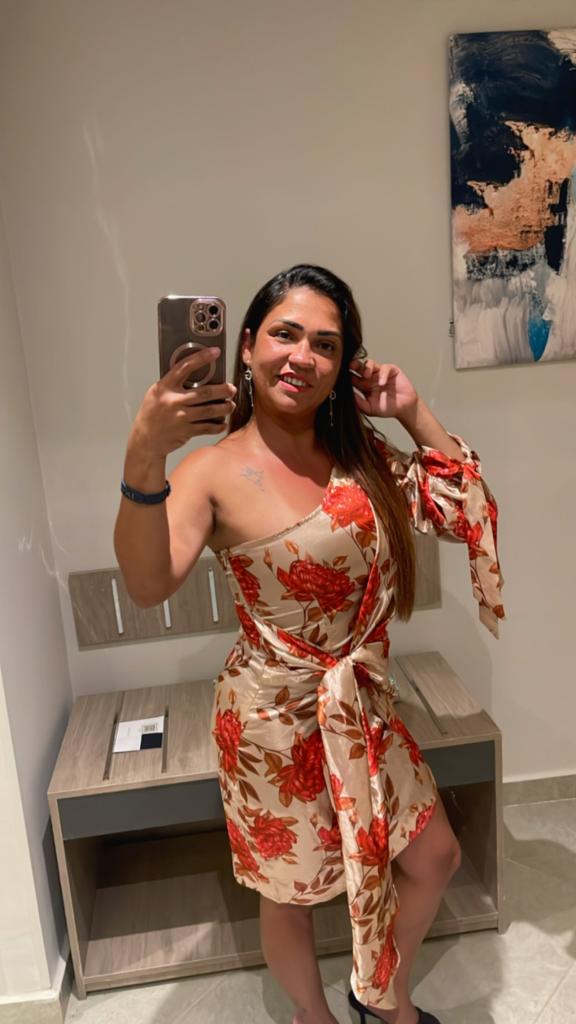 614087263: Chica busca chico en Murcia