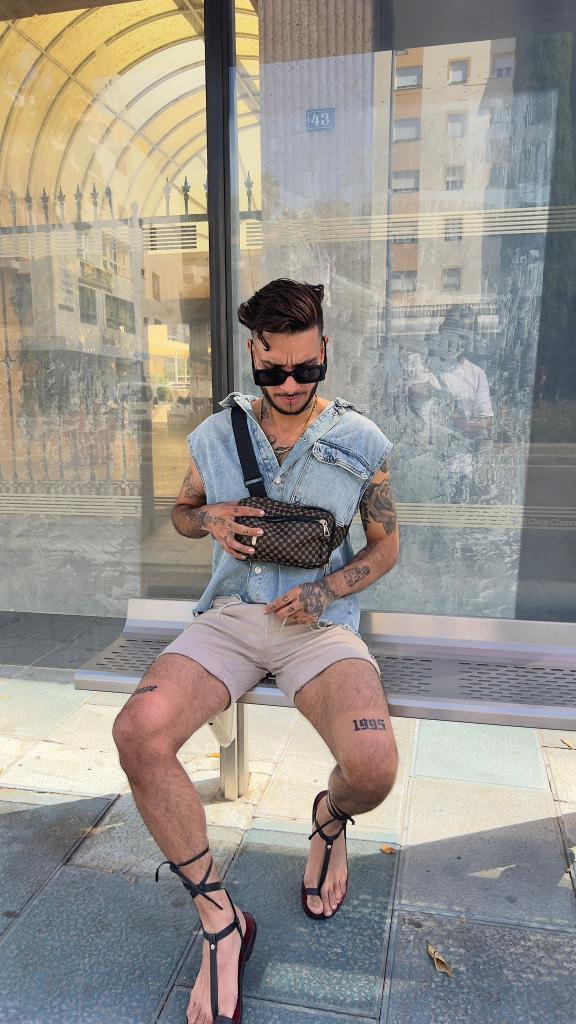 614715404: Chico busca chica en Madrid