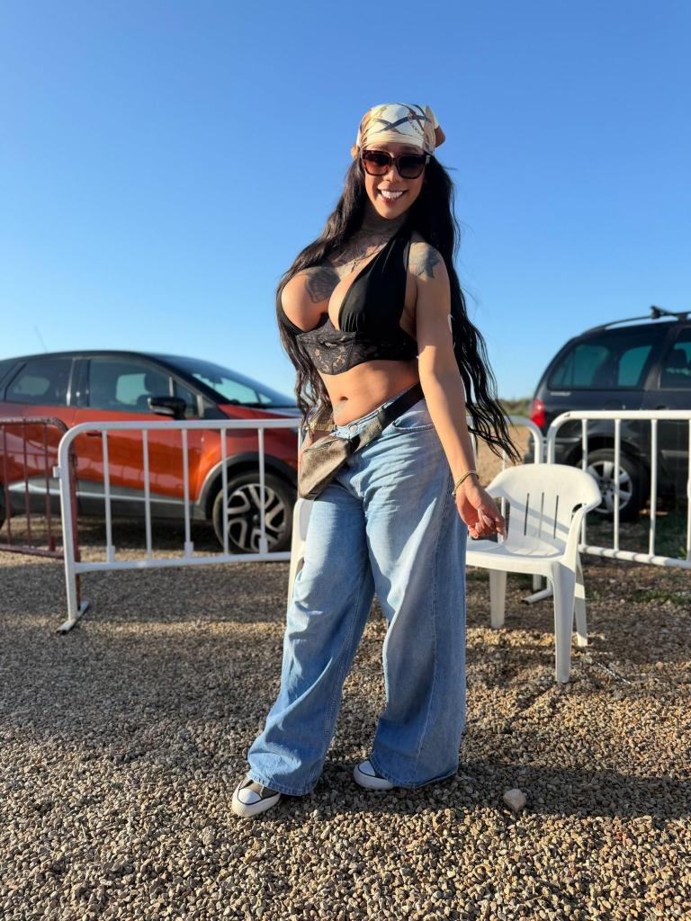 664702811: Transexual en Mallorca