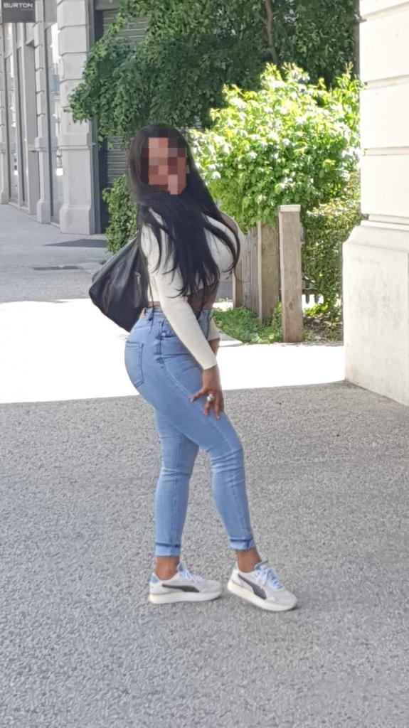 Chica busca chico en Granada: 