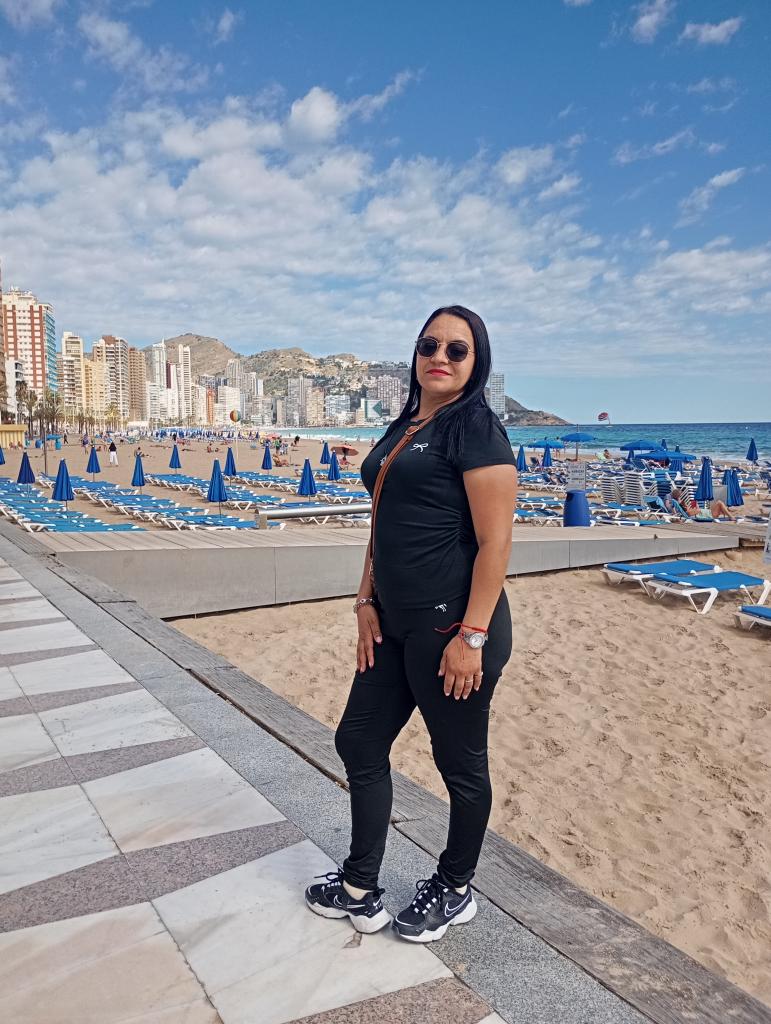 Chica busca chico en Alicante: 