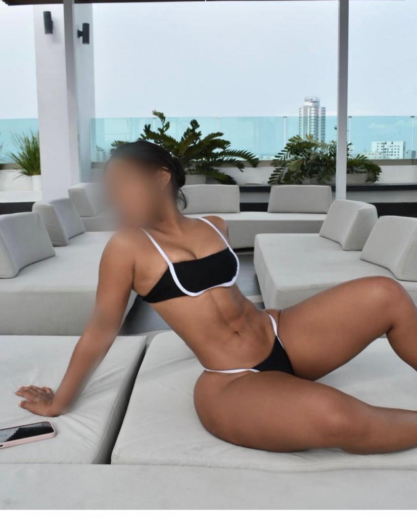 Chica busca chico en Cádiz: 