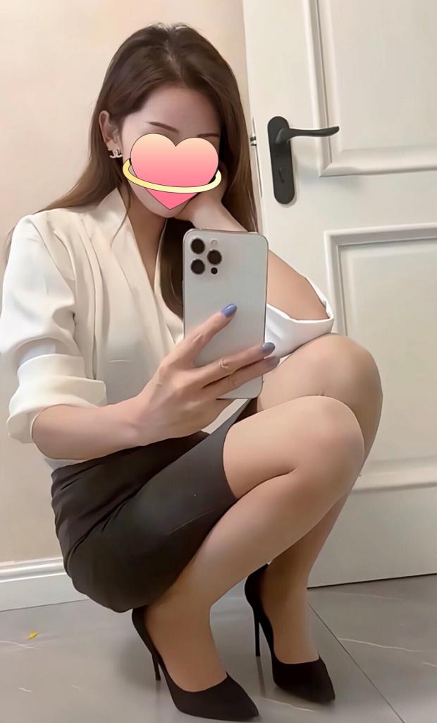 673320711: Chica busca chico en Barcelona