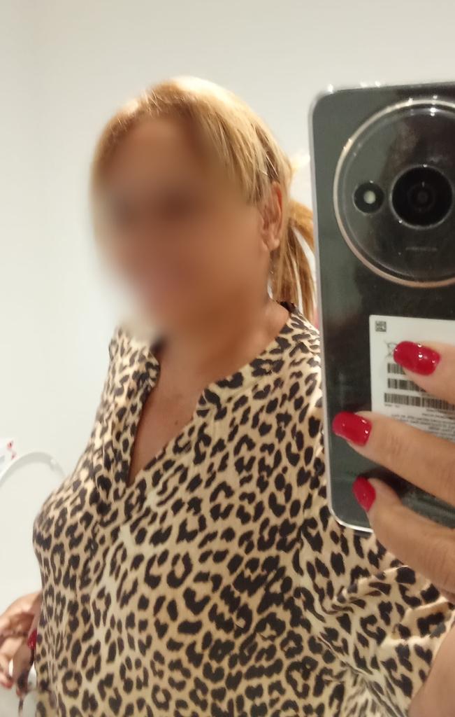 614937871: Chica busca chico en Lérida