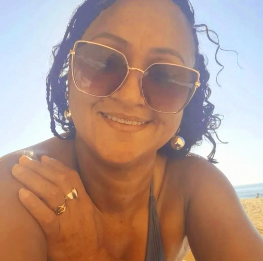 642895363: Chica busca chico en Murcia