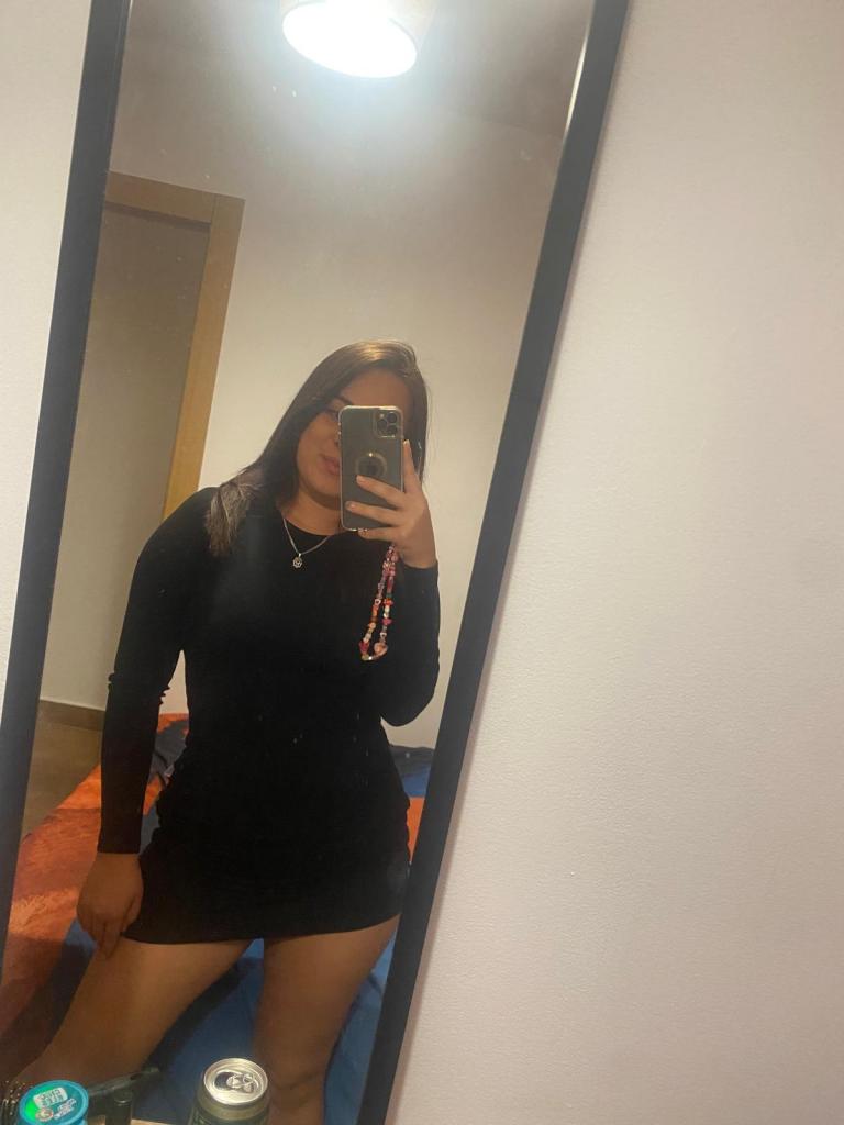 Chica busca chico en Cádiz: 